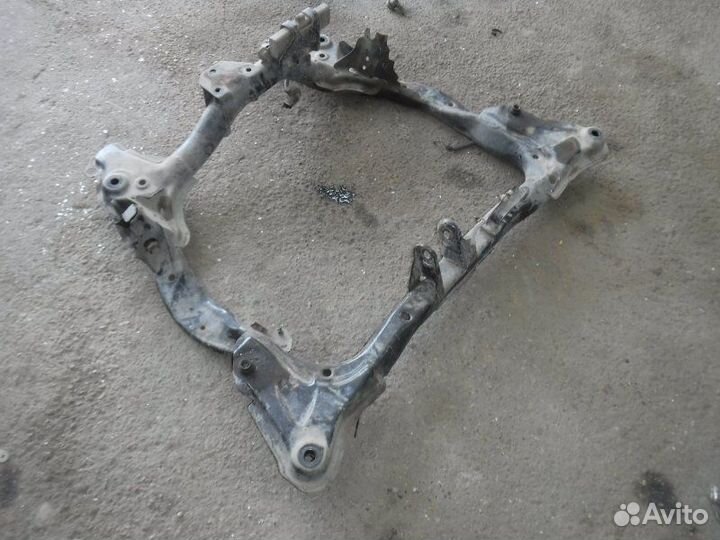 Подрамник передний Honda Civic D16V 2003