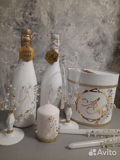 Свадебные бокалы,свечи,казна,бутылки