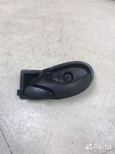 Ручка двери внутренняя левая Ford Focus