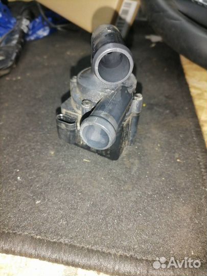 Насос антифриза дополнительный BMW 5 64119230234