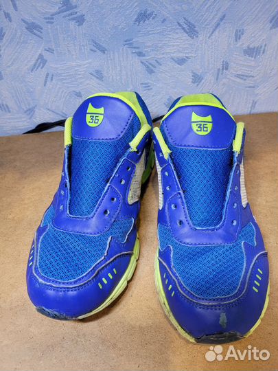 Кроссовки подростковые