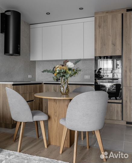 Дубовый стол