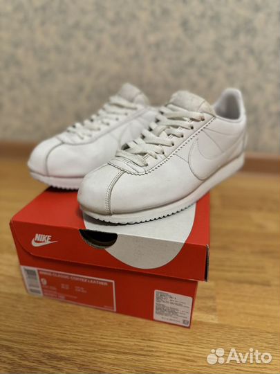 Кроссовки nike cortez leather белые 39,5