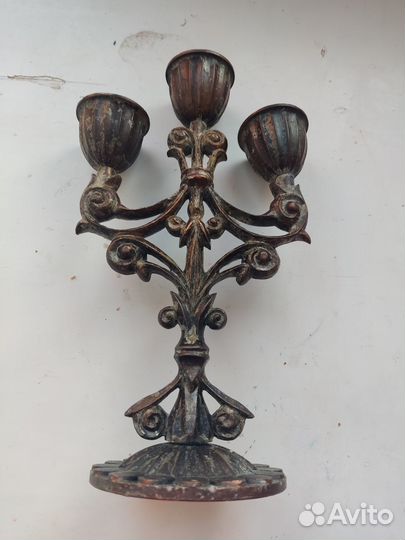 Подсвечник на три свечи