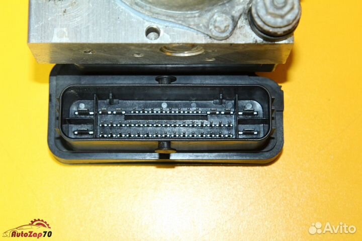 Toyota Camry (XV70) Блок ABS