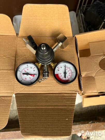 Пивное оборудование, редуктор углекислотный