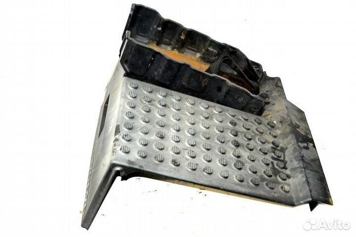 Крышка аккумуляторного ящика volvo FH (01.05)