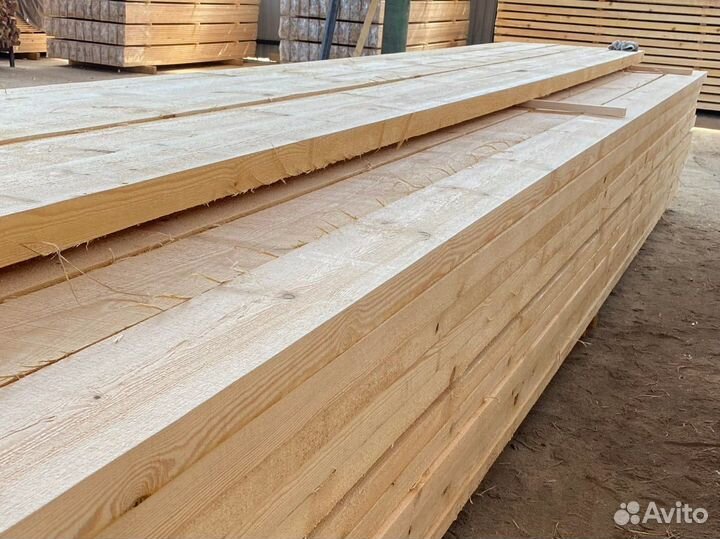 Обрезная доска камерной сушки из сосны и ели