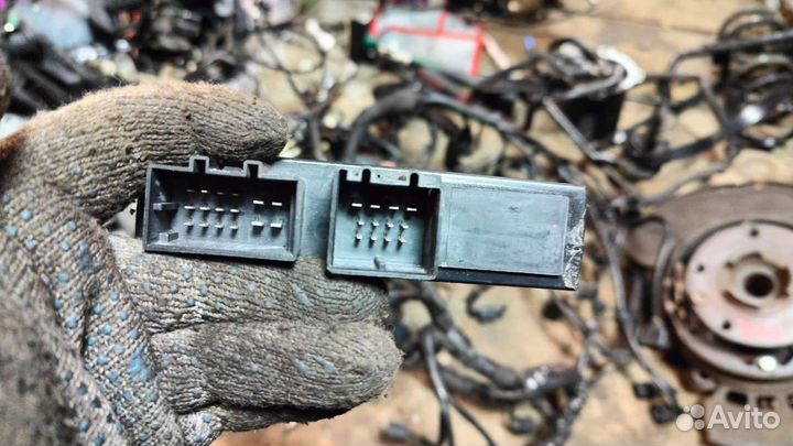 Блок согласования фаркопа, Audi Q7 4L 4E0907383