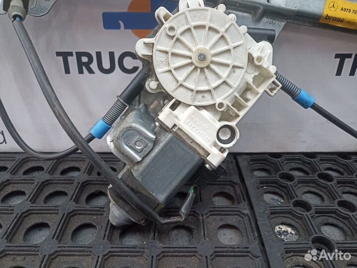 A9737201746 Стеклоподъемник электрический левый