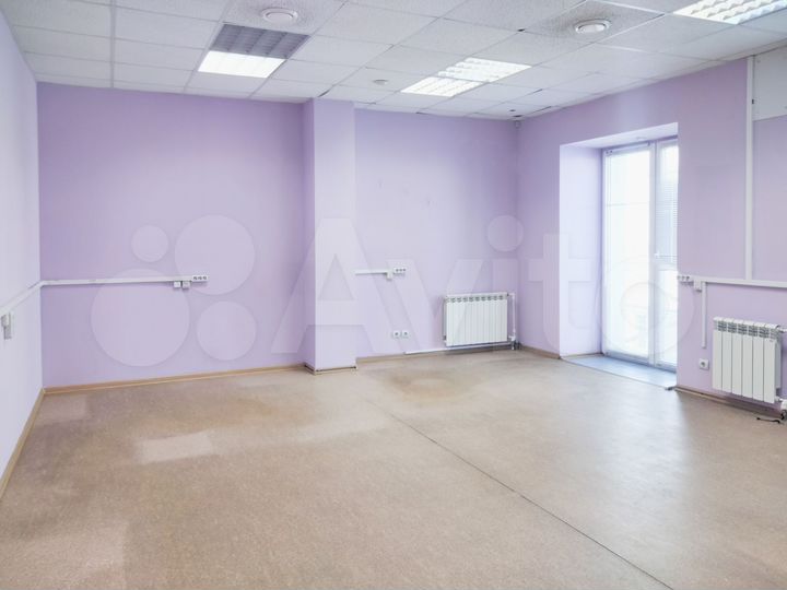 В нежилом здании/кабинеты+open space