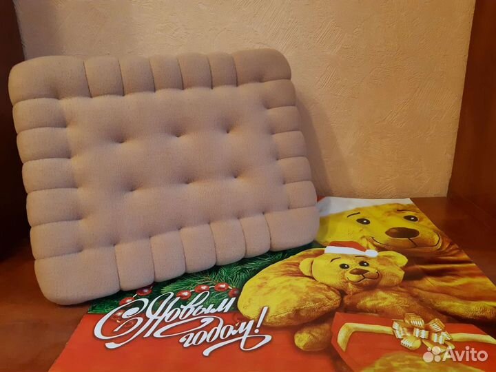 Подушка печенюшка крекер 46х36х6см