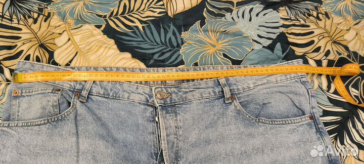 Джинсы прямые рваные hm