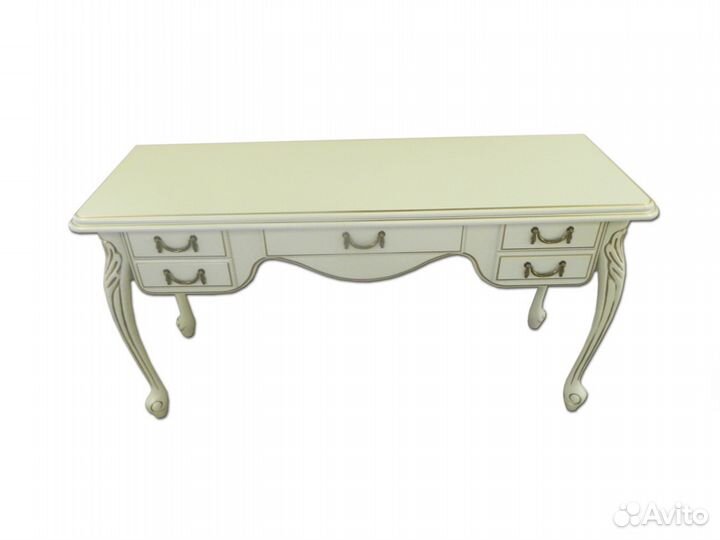 Туалетный столик 