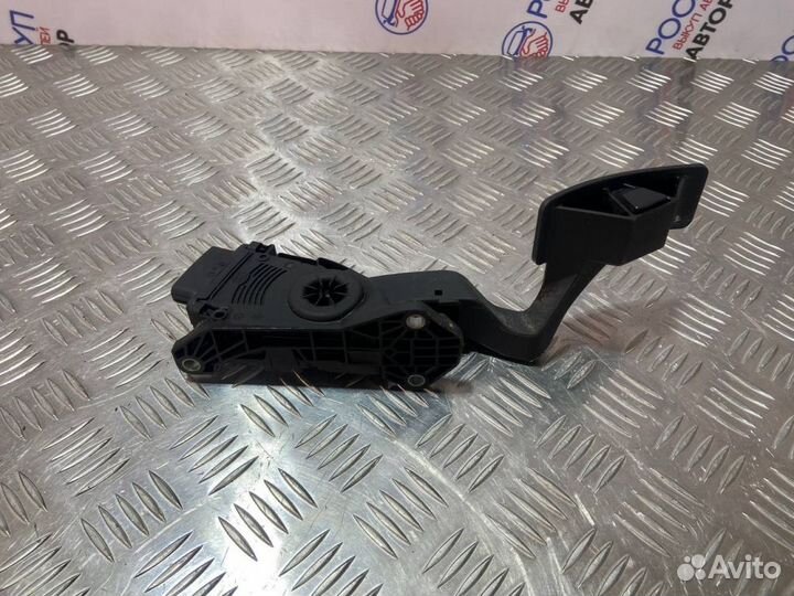 Педаль газа Suzuki SX4 1