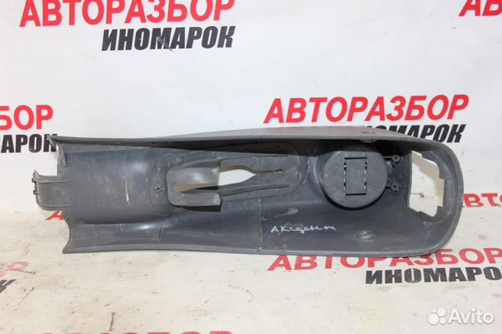 Консоль центральная для Hyundai Accent 2 2000-201