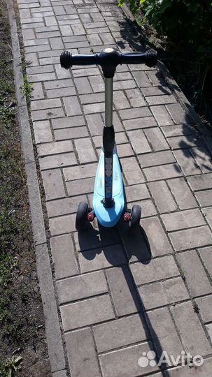 Самокат детский трехколесный