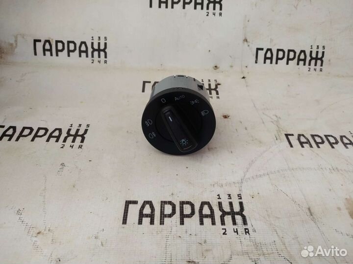 Блок управления светом 5E0941431D Шкода Октавия А7