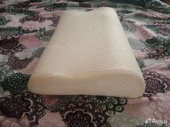 Ортопедическая подушка с эффектом памяти
