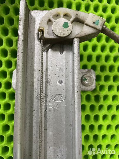 Стеклоподъемник задний левый Hyundai Solaris 2011