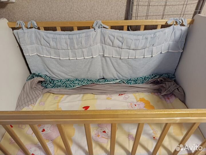 Детская кроватка качалка с матрасом и бортиками