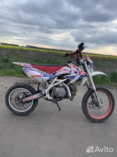 Regulmoto five 125 17/14 белый/красный