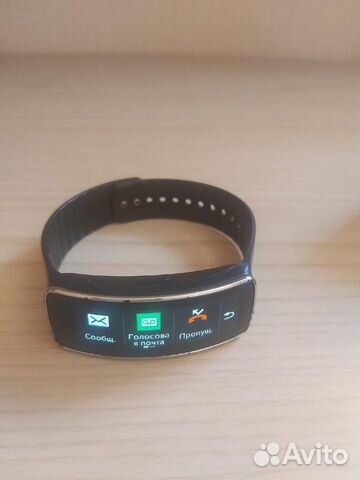 Смарт часы samsung gear fit