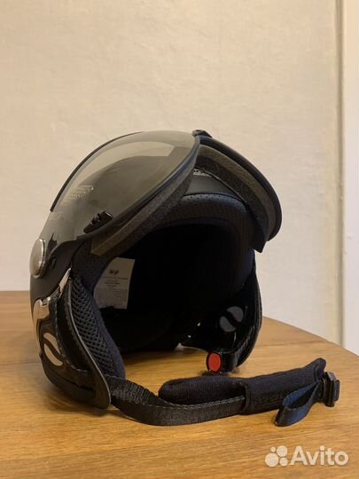 Шлем горнолыжный