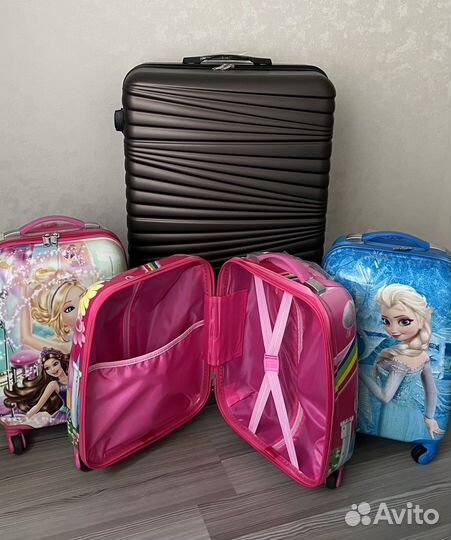 Чемодан детский новый