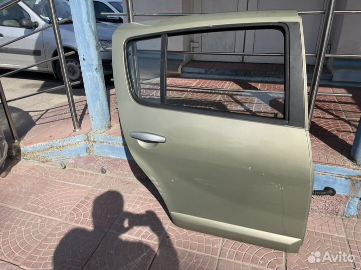 Renault sandero дверь задняя правая