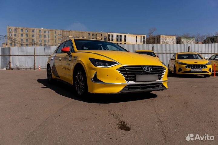 Аренда такси Hyundai Sonata с онлайн-бронированием