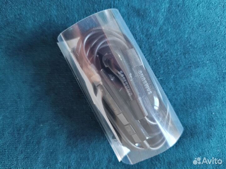 Наушники Samsung оригинальные новые