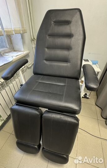 Педикюрное кресло, кушетка