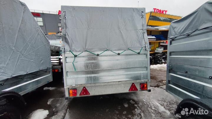 Прицеп длиной 2,2 метра с высоким тентом