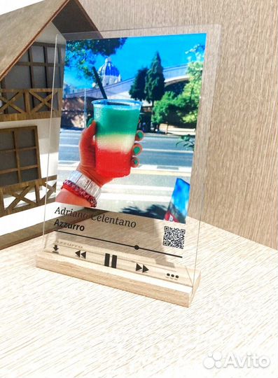 Трек-пластинка на стекле