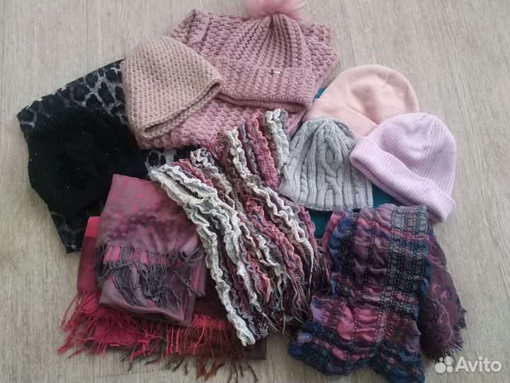 Шапки и шарфы женские пакетом
