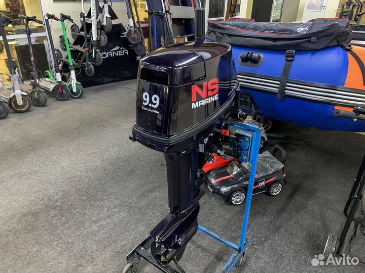 Лодочный мотор Nissan Marine 9.9 витринный