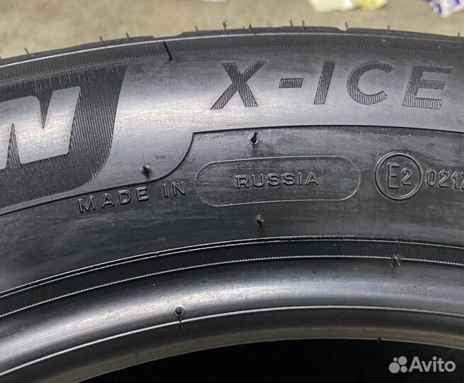 Michelin X-Ice North 4 215/55 R17 98T