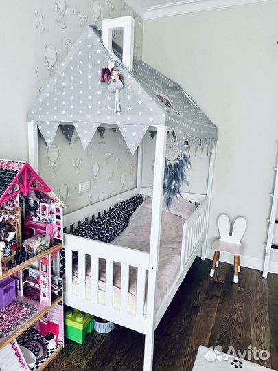 Детская кровать домик