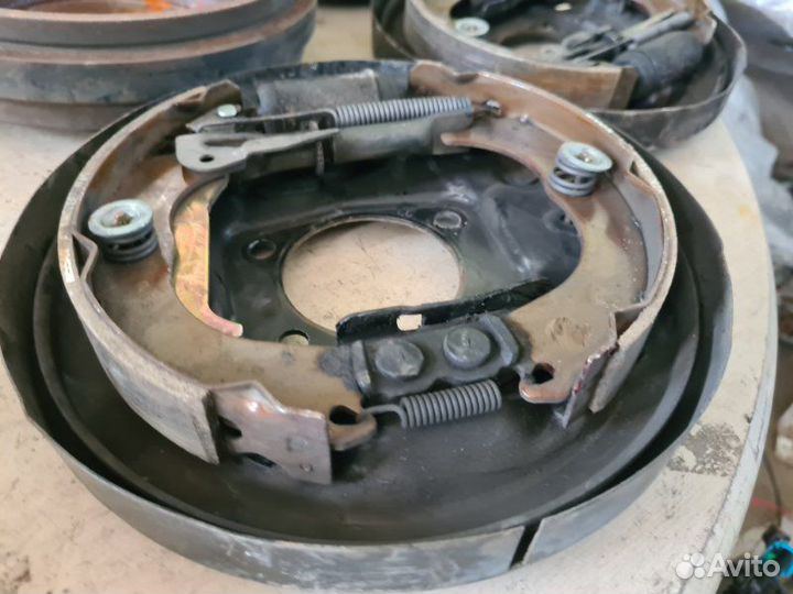 Барабан тормозной задний Nissan Latio 2012