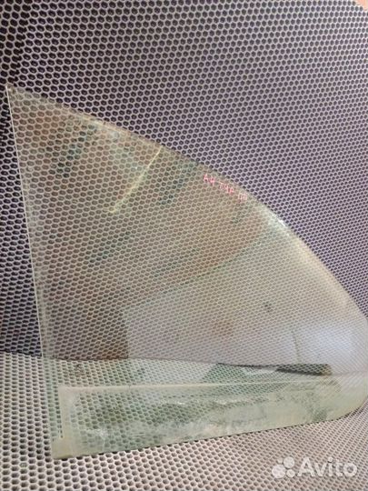 Стекло двери переднее правое Skoda Octavia A4 tour