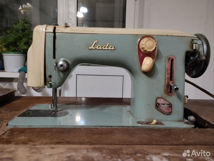 Швейная машина Лада Чехословакия