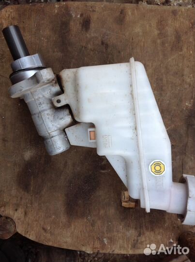 Главный тормозной цилиндр и вакуумный усилитель