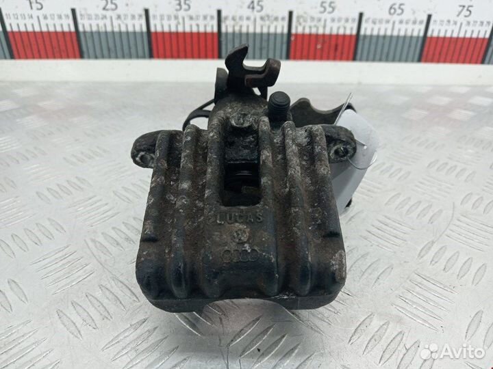Суппорт задний правый для Audi A6 C5 8E0615424