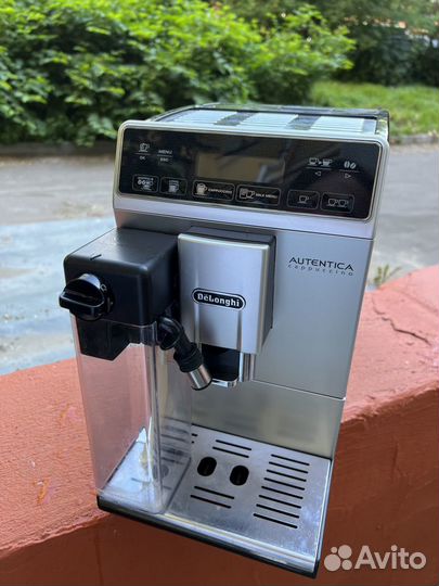 Кофемашина delonghi autentica