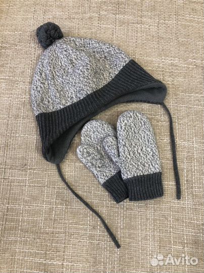 Шапка и варежки H&M