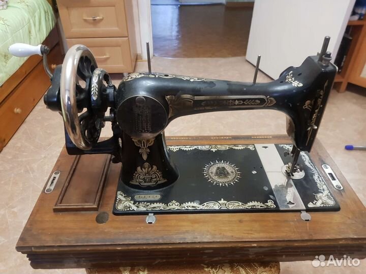 Швейная машина представитель т-во Ж Блок