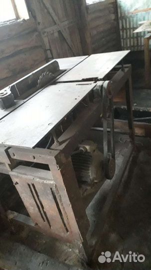 Деревообрабатывающий станок