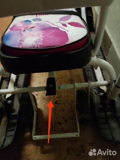 Снегокат с ручкой и колесами