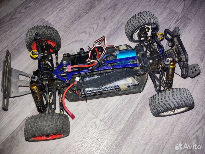 Радиоуправляемая машина 1 10